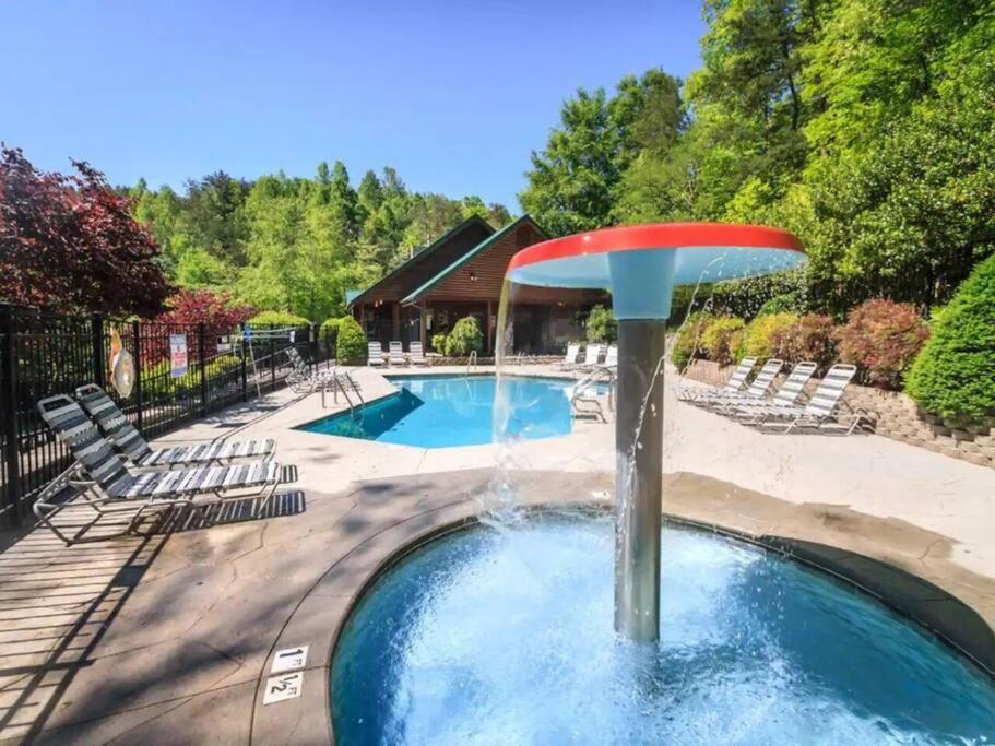 Вилла Breathtaking Views Of The Smokies, 3 Mins To Гатлинбург Экстерьер фото