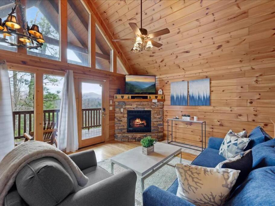 Вилла Breathtaking Views Of The Smokies, 3 Mins To Гатлинбург Экстерьер фото