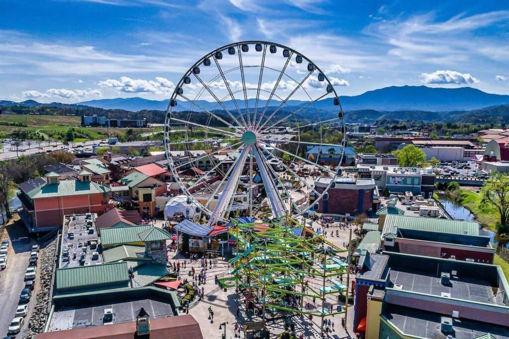 Вилла Breathtaking Views Of The Smokies, 3 Mins To Гатлинбург Экстерьер фото